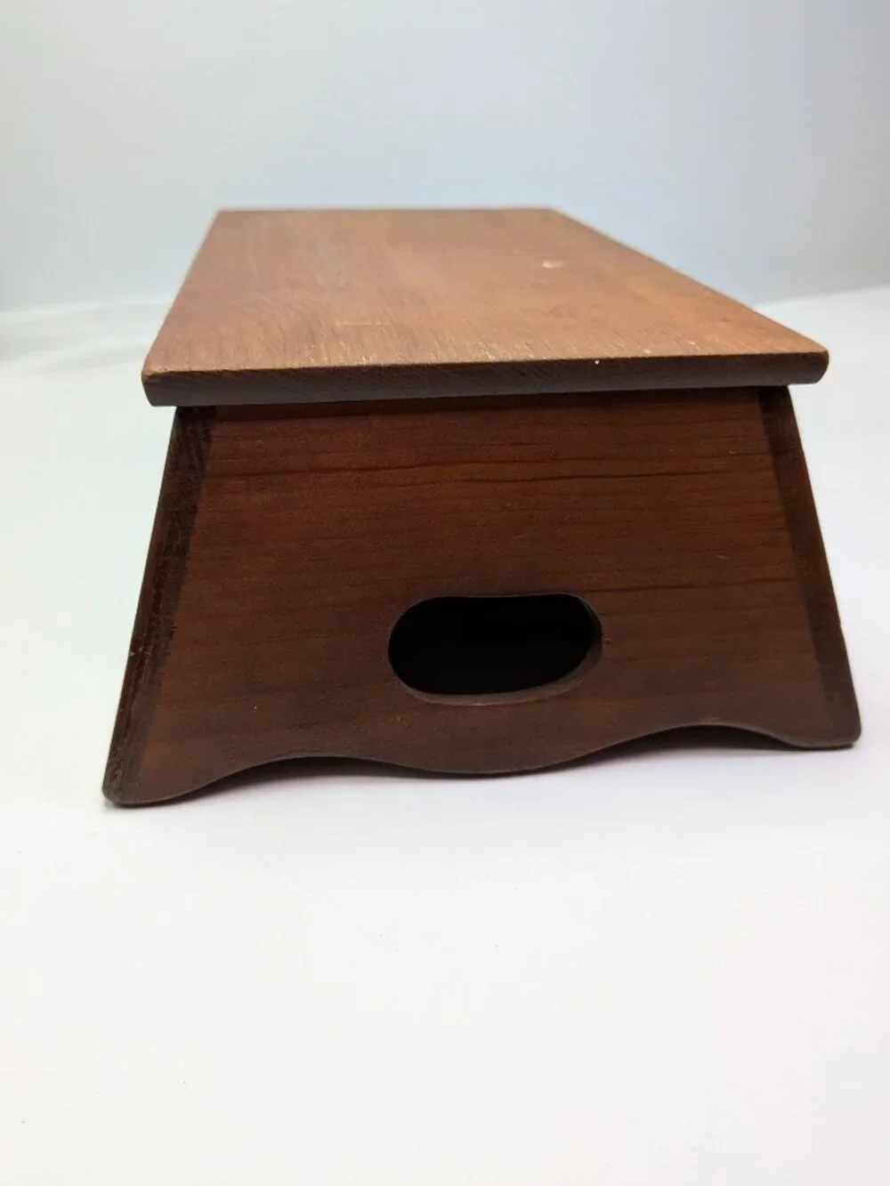 Vintage Wood Bread Warmer Basket & Mid-State Ceramic Tile Insert also a Riser